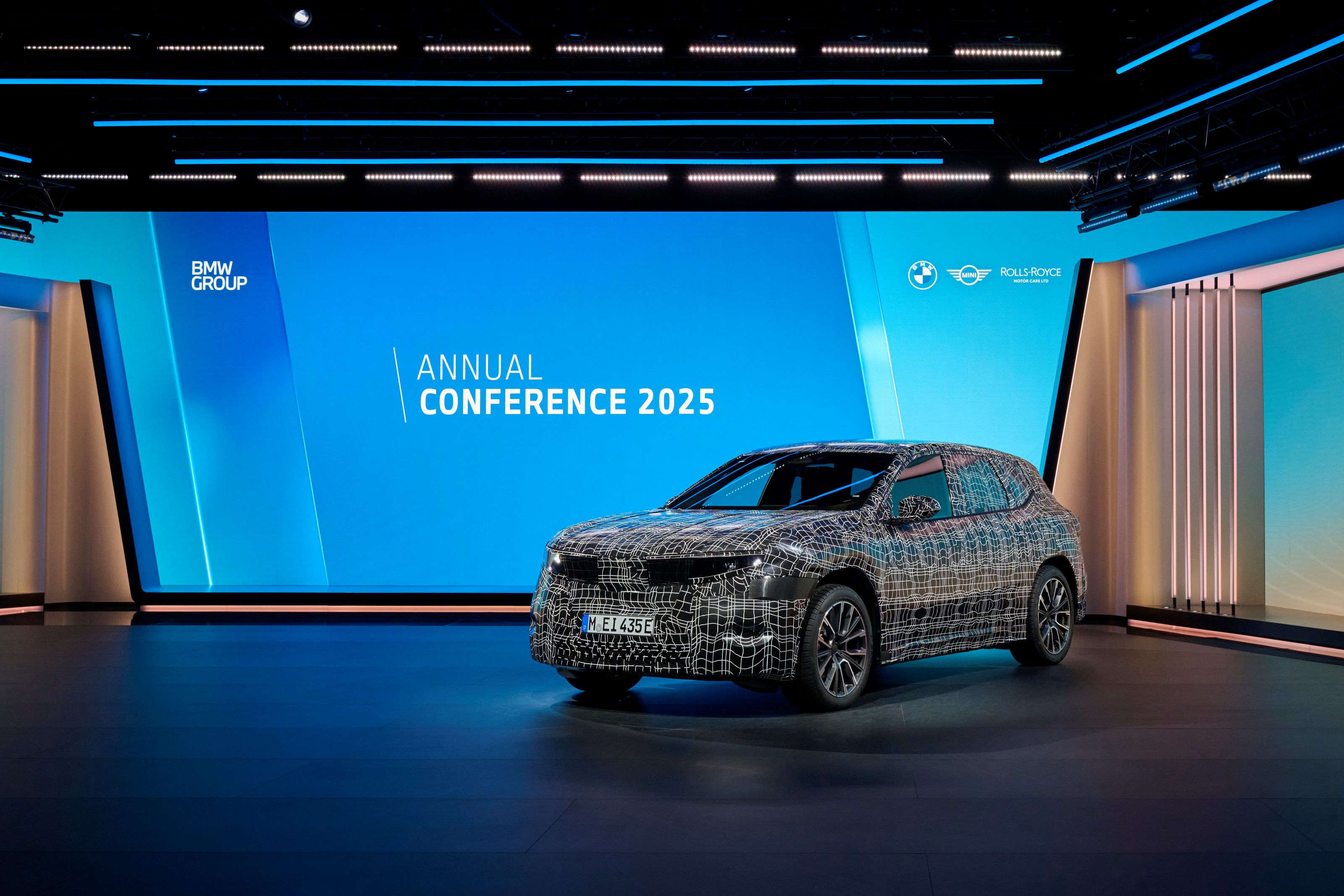 BMW Grubu Yeni Teknolojiler, Güçlü Ürün Yelpazesi ve NEUE KLASSE ile 2025'te Büyümeyi Sürdürecek