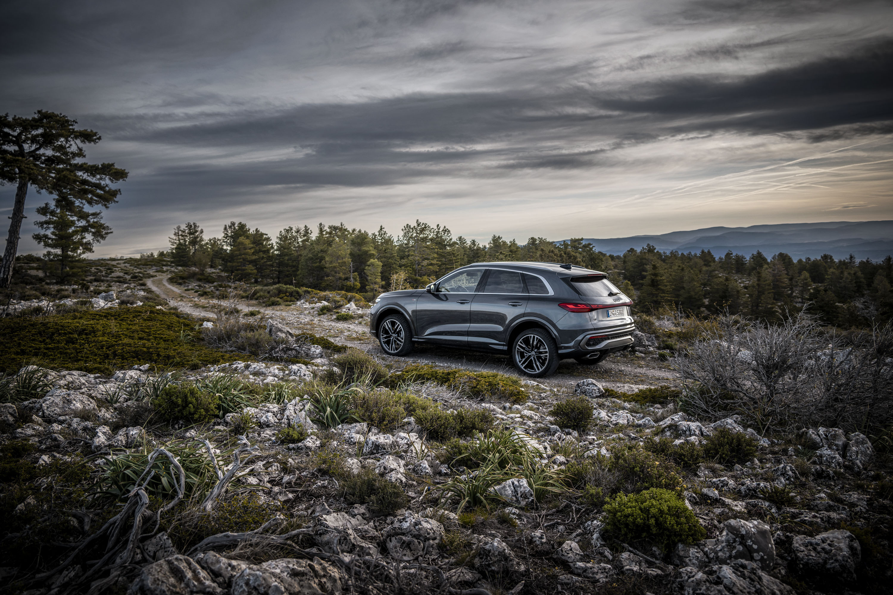 Audi Q5'te Üçüncü Nesil Dönemi Başladı: Dijitalleşme, MHEV Plus ve quattro Gücü