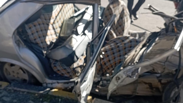 Kars'ta zırhlı araç ile otomobil çarpıştı; 2'si polis 6 yaralı