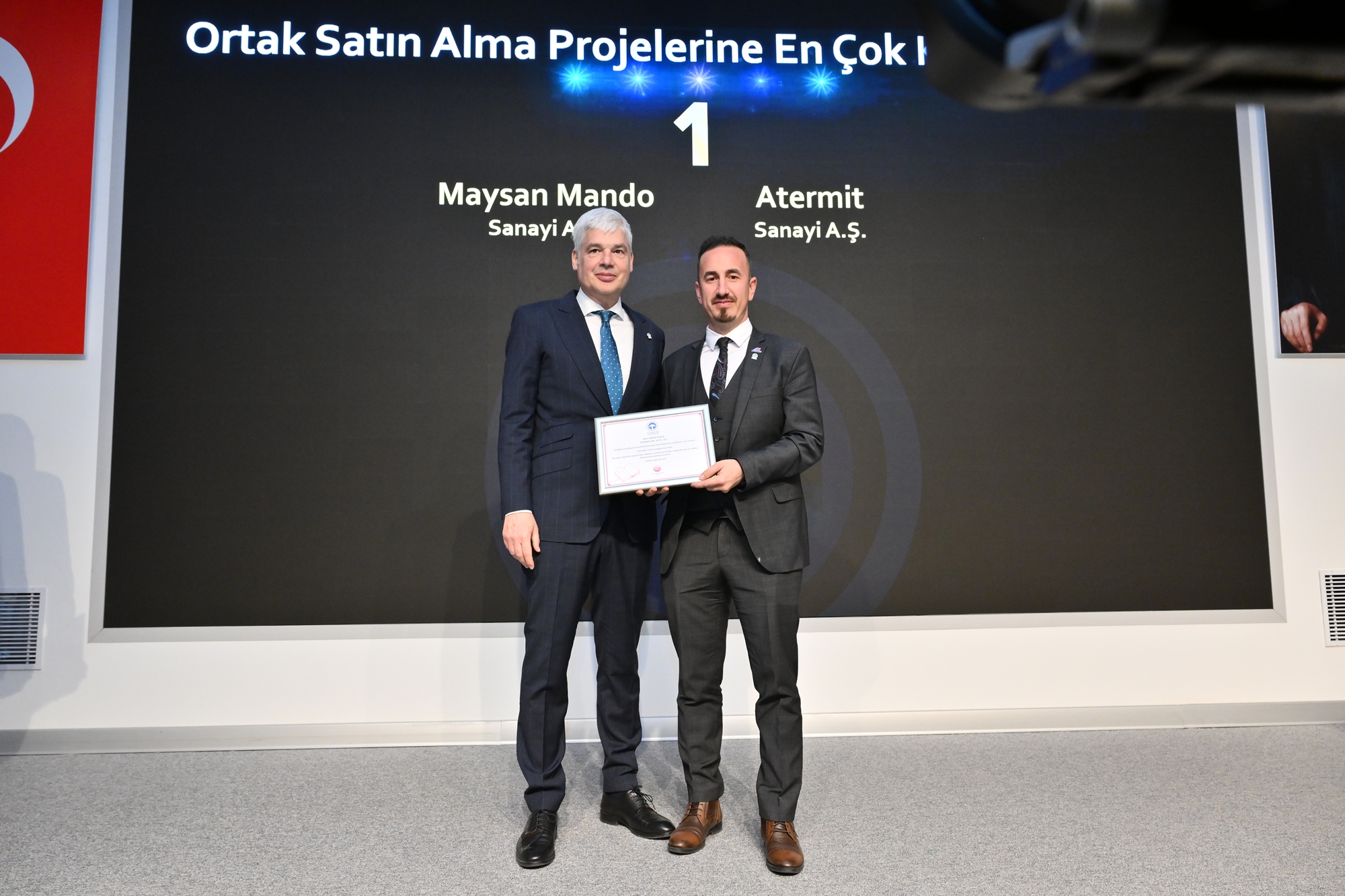 Maysan Mando’ya TAYSAD’dan “Sinerji” ödülü