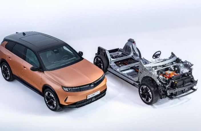 Yeni Opel Grandland’in dünya prömiyeri