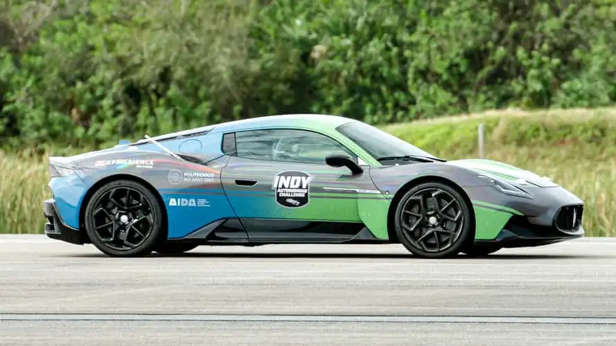 Maserati MC20, otonom sürüş rekorunun yeni sahibi oldu!